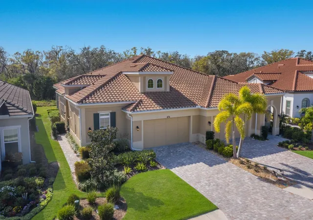 Homes for sale in Lakewood Ranch, FL | 2402 Starwood Ct, Lakewood Ranch, FL 34211 | MLS# A4679505