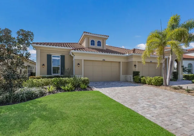 Homes for sale in Lakewood Ranch, FL | 2402 Starwood Ct, Lakewood Ranch, FL 34211 | MLS# A4679505