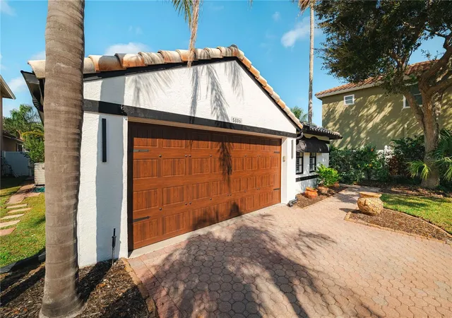Photo 3 of Single family home for sale at 5806 Cay Cvs Ct, Tampa, FL 33615 | MLS# S5142325 | Listing updated on 2026-07-29