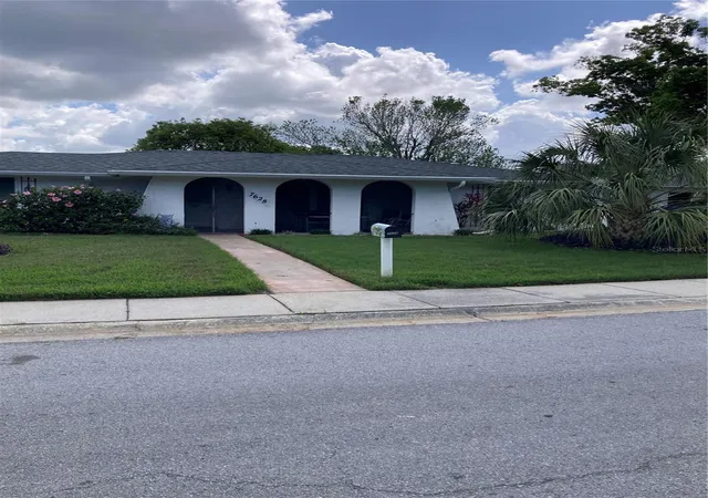 Photo 2 of Single family home for sale at 7628 Valley Ct, New Port Richey, FL 34653 | MLS# TB8467893 | Listing updated on 2026-10-07