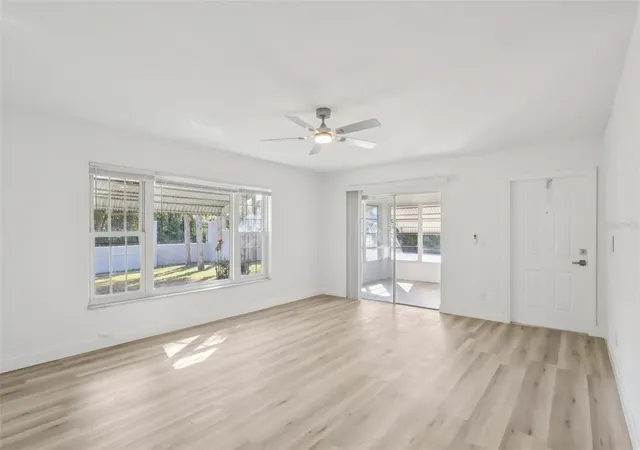 3rd image of 11147 Acme Dr #D, Orlando, FL 32825 | MLS# O6376254