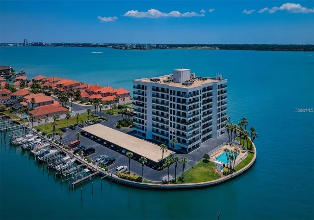2nd image of 240 Sand Key Estates Dr, Clearwater Beach, FL 33767
