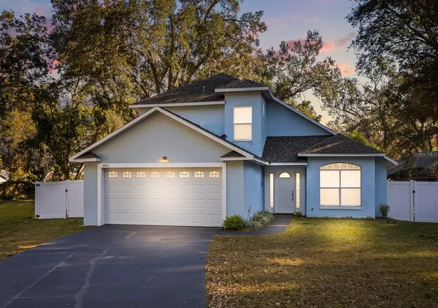 Photo 1 of Sale Pending at 4411 White Oak Cir, Kissimmee, FL 34746 | MLS# O6376398 | Listing updated on 2026-05-28