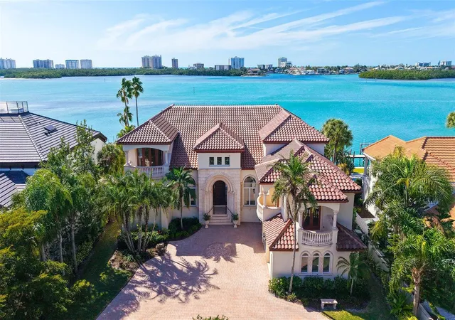 1st image of 570 S Spoonbill Dr, Sarasota, FL 34236 | MLS# A4679610