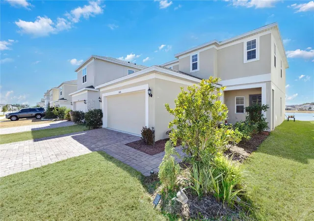 Photo 1 of Single family home for sale at 5018 Royal Point Ave, Kissimmee, FL 34746 | MLS# O6376446 | Listing updated on 2026-09-28