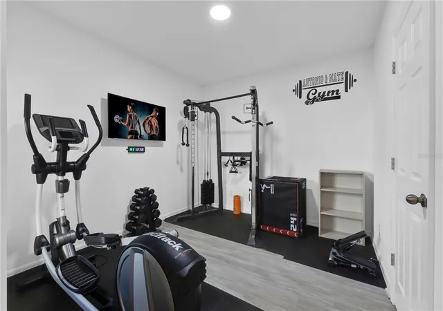 Photo 4 of Single family home for sale at 5018 Royal Point Ave, Kissimmee, FL 34746 | MLS# O6376446 | Listing updated on 2026-09-28