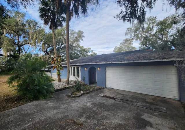 1st image of 25 Emerald Dr, Ocala, FL 34472 | MLS# OM717307