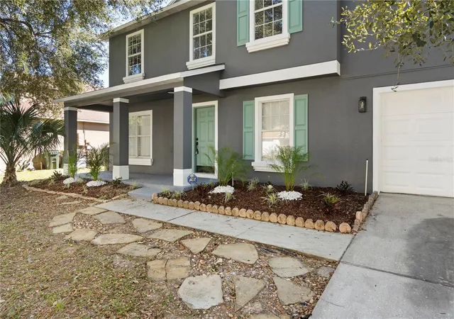 Photo 2 of Sale Pending at 1893 Vale Dr, Clermont, FL 34711 | MLS# O6376448 | Listing updated on 2026-08-27
