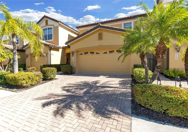 Listing Photo 4 - Condo for sale in building located at 8141 Miramar Wy, LAKEWOOD RANCH, FL 34202 - Unit #8141