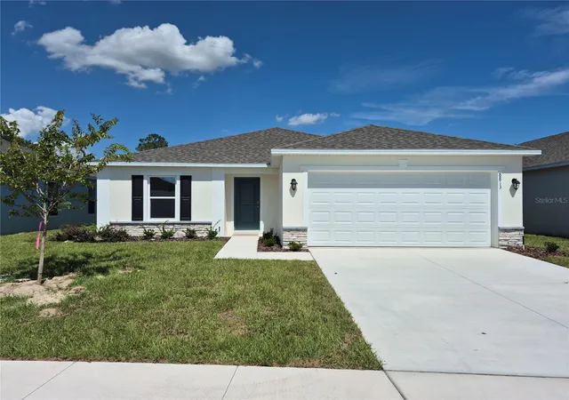 Photo 1 of Single family home for sale at 8813 Pine Bark Way, Wildwood, FL 34785 | MLS# C7520810 | Listing updated on 2026-08-25