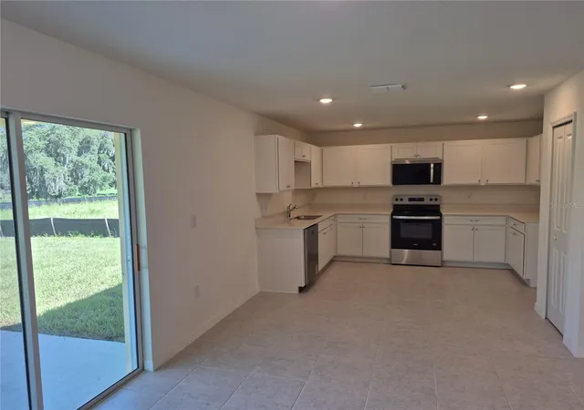 Photo 3 of Sale Pending at 8805 Pine Bark Way, Wildwood, FL 34785 | MLS# C7520812 | Listing updated on 2026-09-08