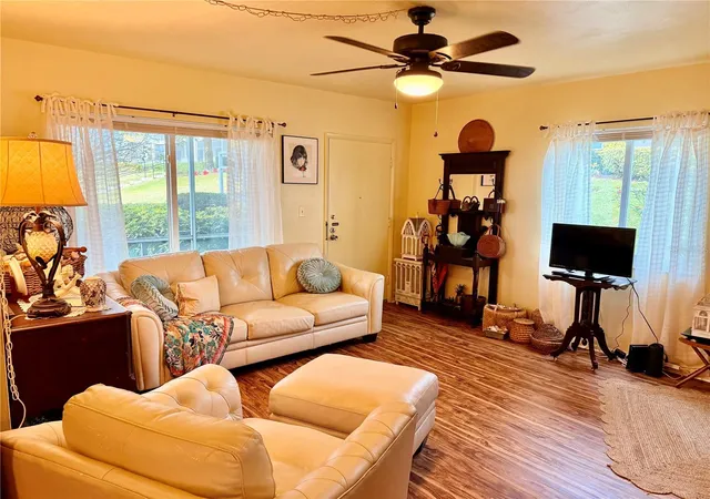 3rd image of 1700 6Th St Nw #C1, Winter Haven, FL 33881 | MLS# L4958845