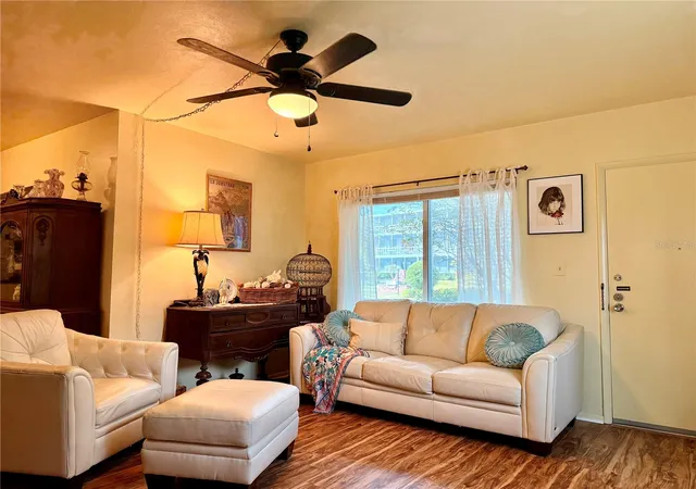 4th image of 1700 6Th St Nw #C1, Winter Haven, FL 33881 | MLS# L4958845