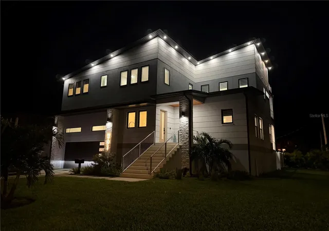 Photo 2 of Single family home for sale at 301 79th Street S, Saint Petersburg, FL 33707 | MLS# TB8468277 | Listing updated on 2026-09-15