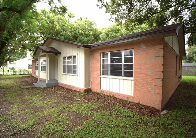 Photo 1 of Single family home for sale at 4104 E County Rd 540a, Lakeland, FL 33813 | MLS# L4958848 | Listing updated on 2026-10-12
