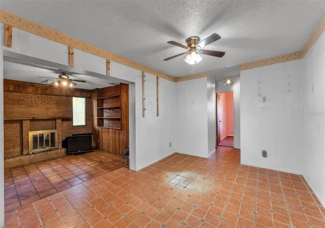 Photo 3 of Single family home for sale at 4104 E County Rd 540a, Lakeland, FL 33813 | MLS# L4958848 | Listing updated on 2026-08-08