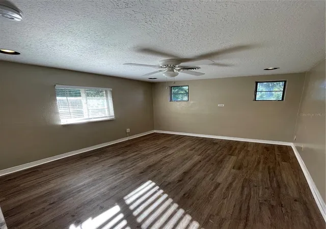 17th image of 206 Osceola Ave, Eustis, FL 32726 | MLS# O6376518