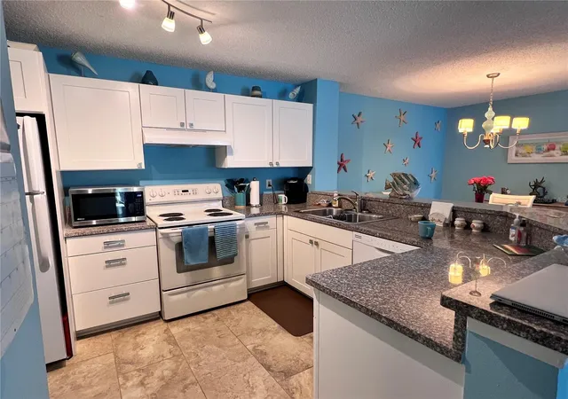 Photo 3 of Condo for sale at 4040 Crockers Lake Blvd #1717, Sarasota, FL 34238 | MLS# A4679678 | Listing updated on 2026-08-24