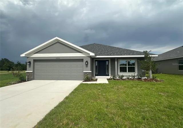 Homes for sale in Oxford, FL | 12555 Ne 48th Terr, Oxford, FL 34484 | MLS# OM717335