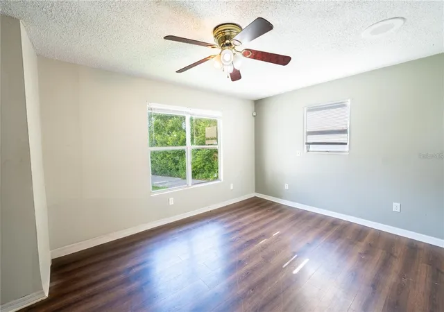 4th image of 535 W Division St, Deland, FL 32720 | MLS# O6376531