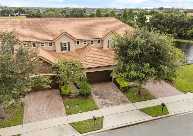 Photo 2 of Townhouse for sale at 10613 Belfry Cir, Orlando, FL 32832 | MLS# O6376559 | Listing updated on 2026-07-29