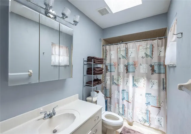 Photo 3 of Single family home for sale at 404 N Heron St, Sebring, FL 33870 | MLS# P4937628 | Listing updated on 2026-08-25