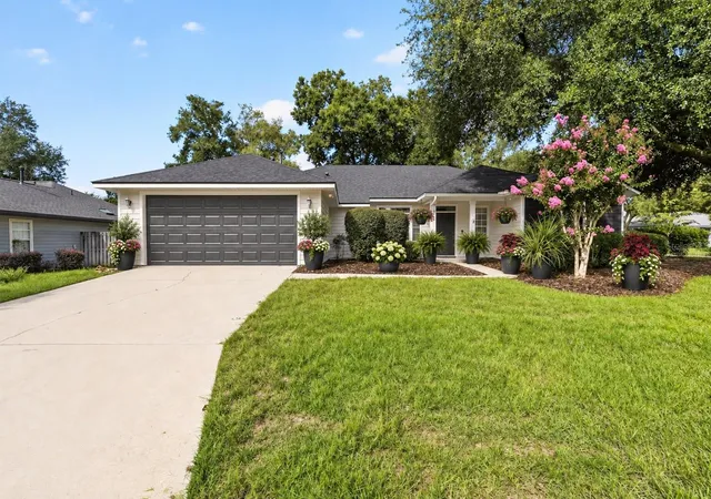 Single family home for sale at 6618 SW 83rd Terrace, GAINESVILLE, FL 32608 | MLS# GC536891