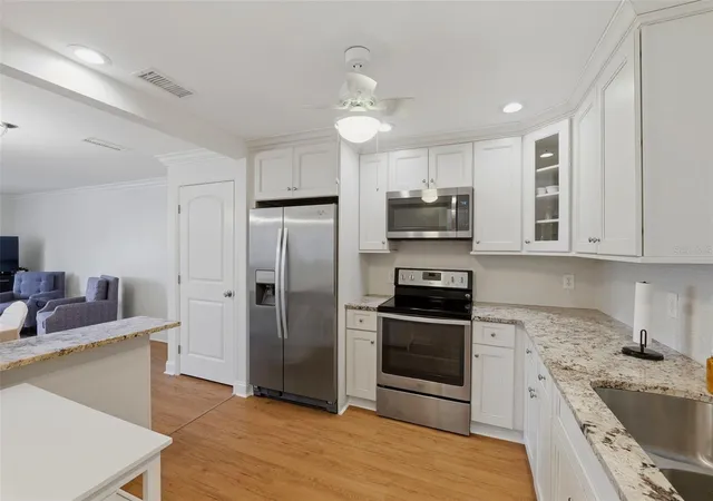 4th image of 1706 Belleair Forest Dr #234, Belleair, FL 33756 | MLS# TB8468485