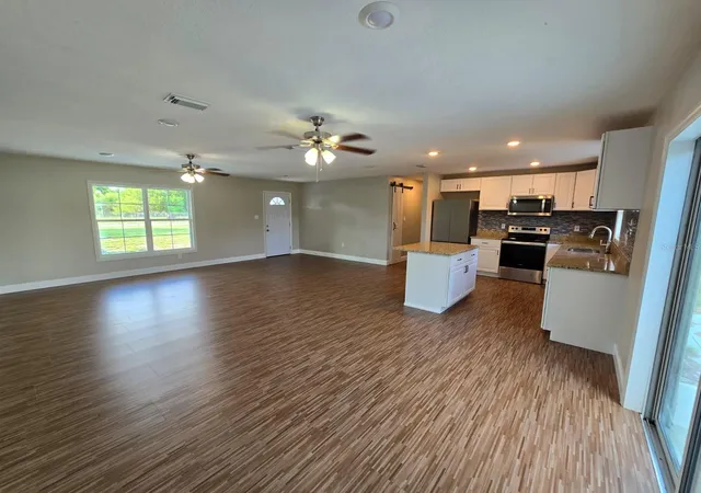 Photo 2 of Single family home for sale at 11548 Missouri St, Leesburg, FL 34788 | MLS# O6376629 | Listing updated on 2026-08-23