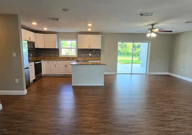 Photo 3 of Single family home for sale at 11548 Missouri St, Leesburg, FL 34788 | MLS# O6376629 | Listing updated on 2026-08-23