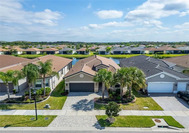 4th image of 15512 Corona Del Mar Dr, Wimauma, FL 33598 | MLS# TB8468540