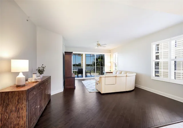 4th image of 6422 Watercrest Wy, Bradenton, FL 34202