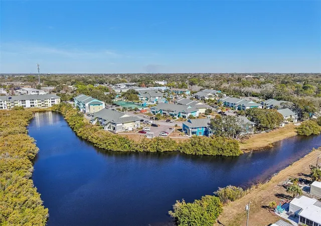 2nd image of 455 Alt 19 S, PALM HARBOR, FL 34683