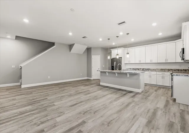 Photo 4 of Single family home for sale at 2226 Southwest Rd, Sanford, FL 32771 | MLS# O6376686 | Listing updated on 2026-09-29
