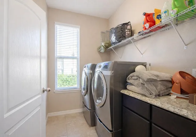 Photo 3 of Single family home for sale at 201 Compass Rose Dr, Groveland, FL 34736 | MLS# G5107232 | Listing updated on 2026-09-13
