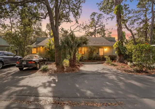 Homes for sale in Sarasota, FL | 5014 Barrington Cir #2102, Sarasota, FL 34234 | MLS# TB8468599