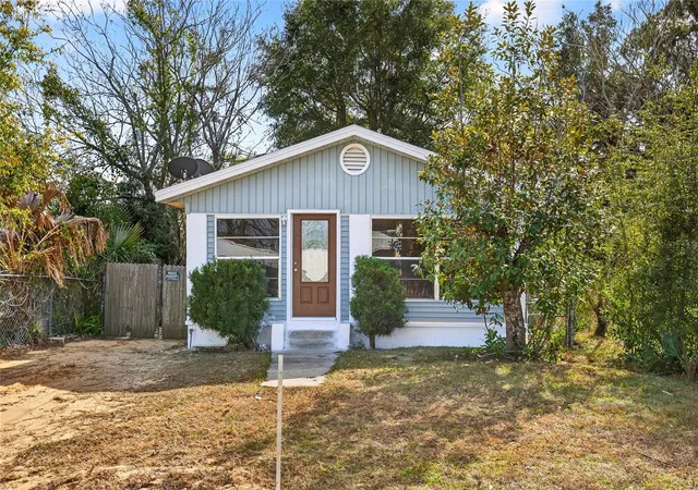 Photo 1 of Single family home for sale at 1110 Sw Fort King St, Ocala, FL 34471 | MLS# O6376741 | Listing updated on 2026-08-01