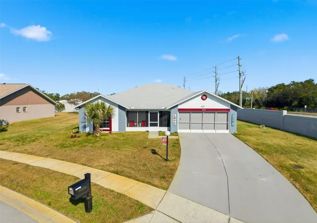 3rd image of 10654 Fallen Leaf Ln, Port Richey, FL 34668 | MLS# W7882408