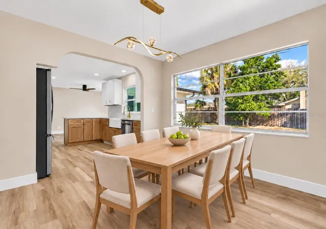 Photo 2 of Single family home for sale at 330 Elkhorn Ct, Winter Park, FL 32792 | MLS# O6376757 | Listing updated on 2026-10-09