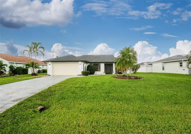 1st image of 21 Bunker Ln, Rotonda West, FL 33947 | MLS# D6145809