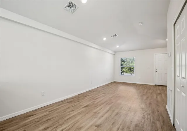 Listing Photo 4 - Condo for sale in building located at 15537 Buick Ave, PORT CHARLOTTE, FL 33953