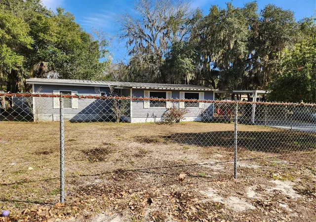 Homes for sale in Lake Panasoffkee, FL | 2289 Cr 436a, Lake Panasoffkee, FL 33538 | MLS# OM717399