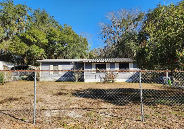 Homes for sale in Lake Panasoffkee, FL | 2289 Cr 436A, Lake Panasoffkee, FL 33538 | MLS# OM717399