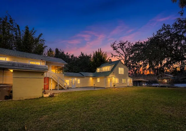 3rd image of 55316 Claire St, Astor, FL 32102 | MLS# O6376841