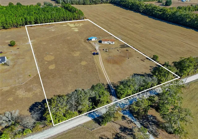 Photo 1 of Manufactured home for sale at 2400 Nw 5th Street, Bell, FL 32619 | MLS# GC536921 | Listing updated on 2026-10-04