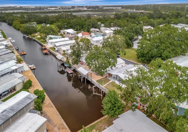3rd image of 106 N Saint George Cir, Apollo Beach, FL 33572 | MLS# TB8468849