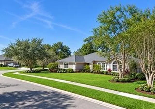 Photo 3 of Single family home for sale at 692 Rochester St, Oviedo, FL 32765 | MLS# O6376901 | Listing updated on 2026-10-07