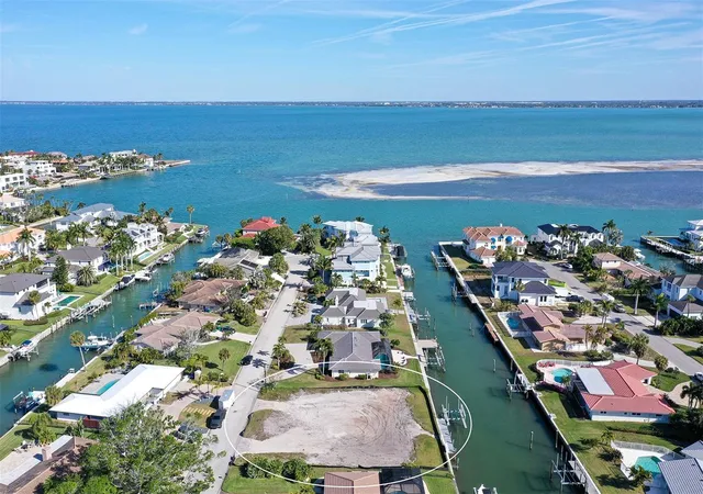 2nd image of 536 Gunwale Ln, Longboat Key, FL 34228 | MLS# A4679888