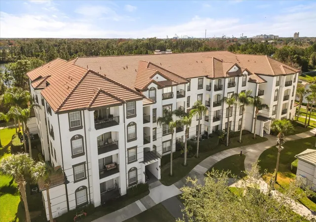 Photo 1 of Condo for sale at 4024 Breakview Dr #40304, Orlando, FL 32819 | MLS# O6376970 | Listing updated on 2026-10-01