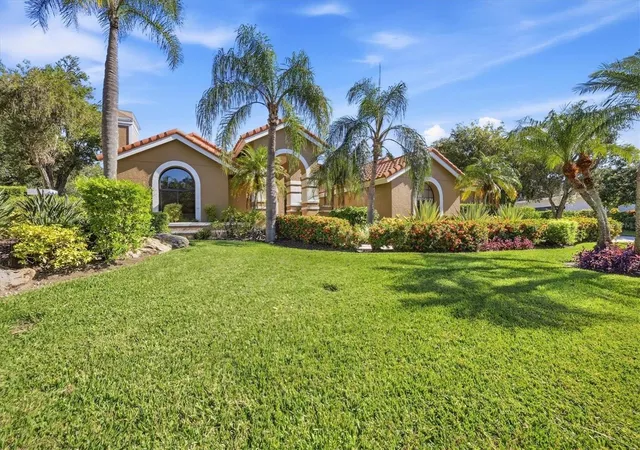 Photo 1 of Single family home for sale at 4221 Escondito Cir, Sarasota, FL 34238 | MLS# A4679916 | Listing updated on 2026-09-15